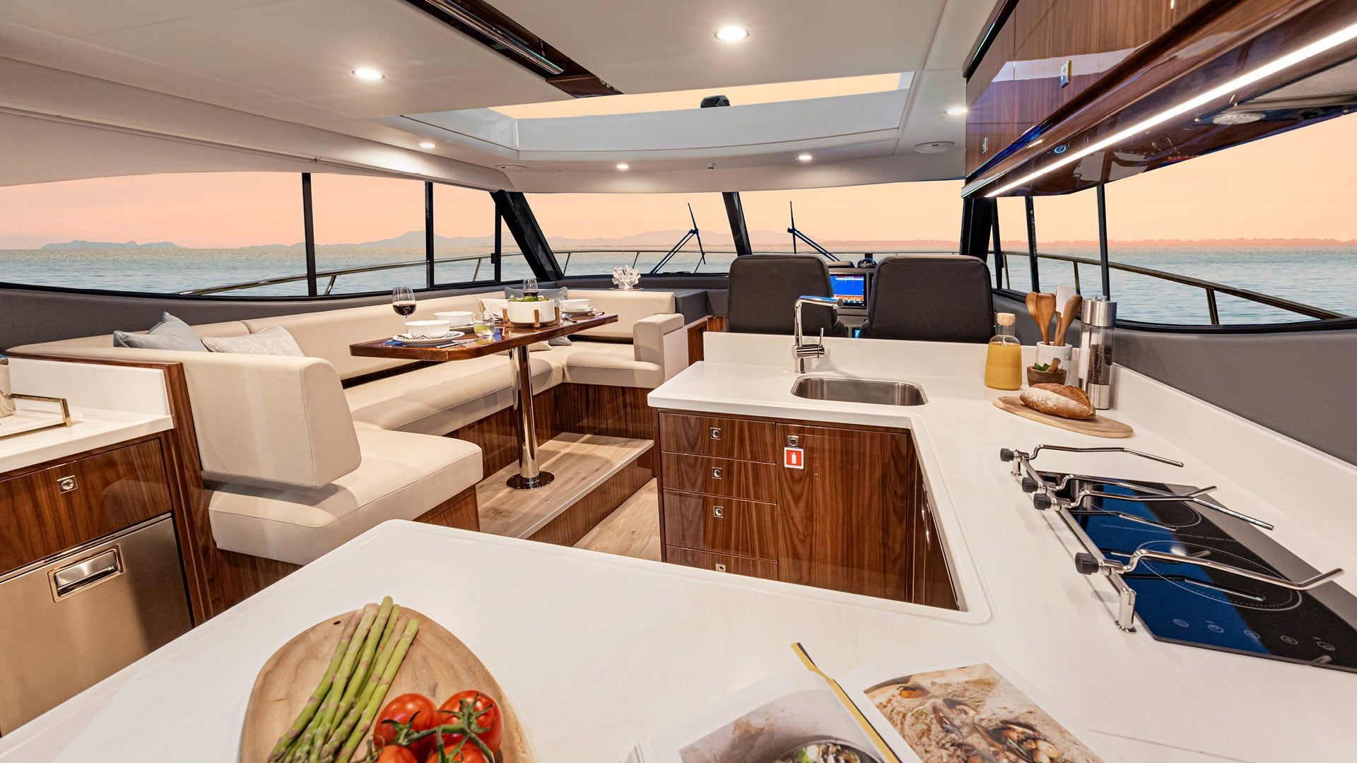 2022 Riviera 465 SUV