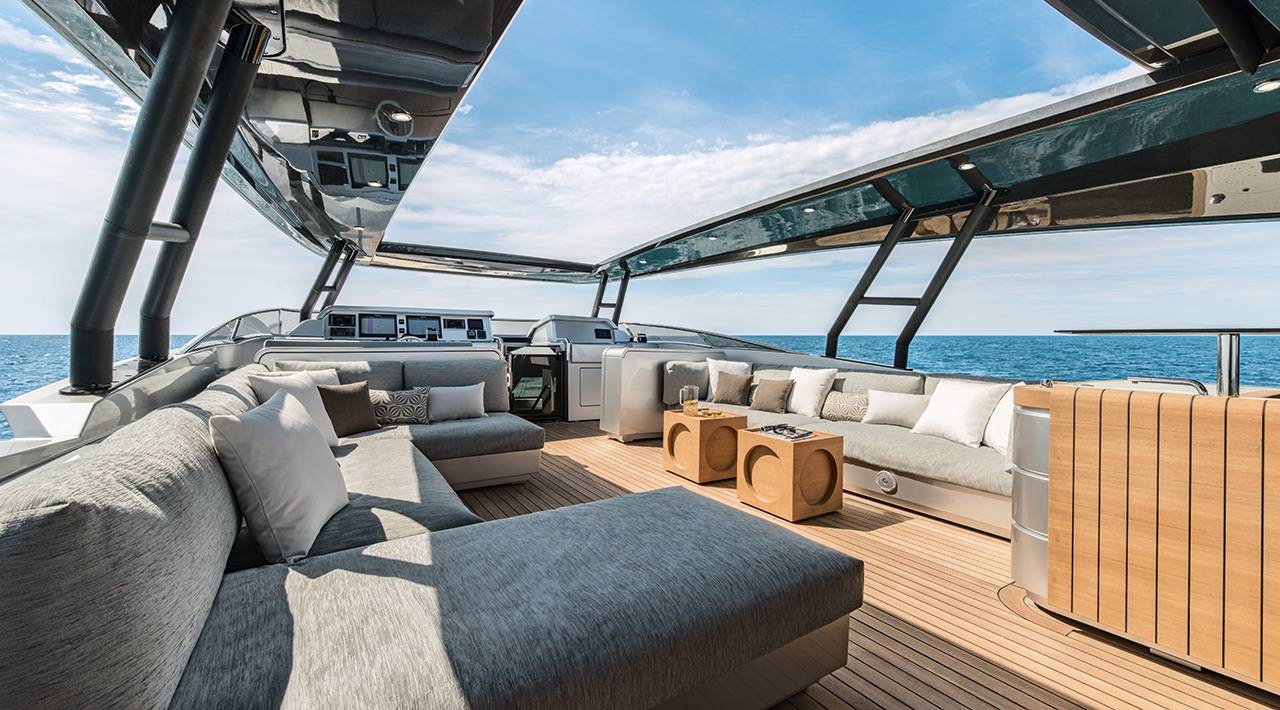 2016 Monte Carlo Yachts MCY 105