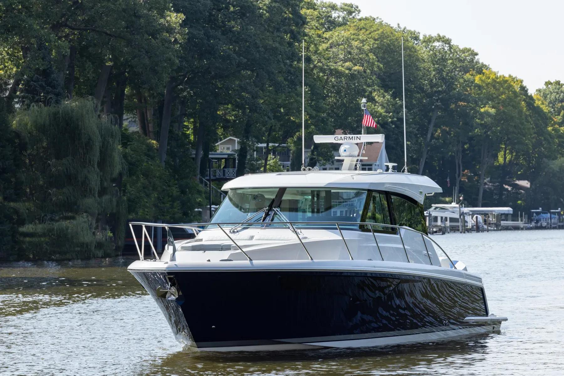 2023 Tiara Yachts 43 LE