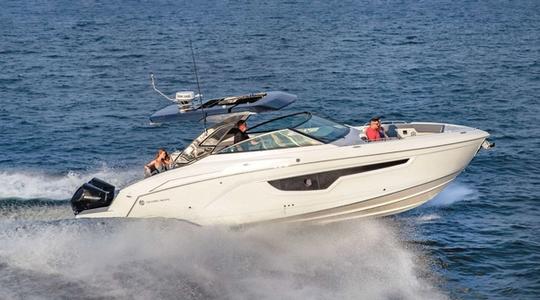 2024 Cruisers Yachts 34 GLS OB