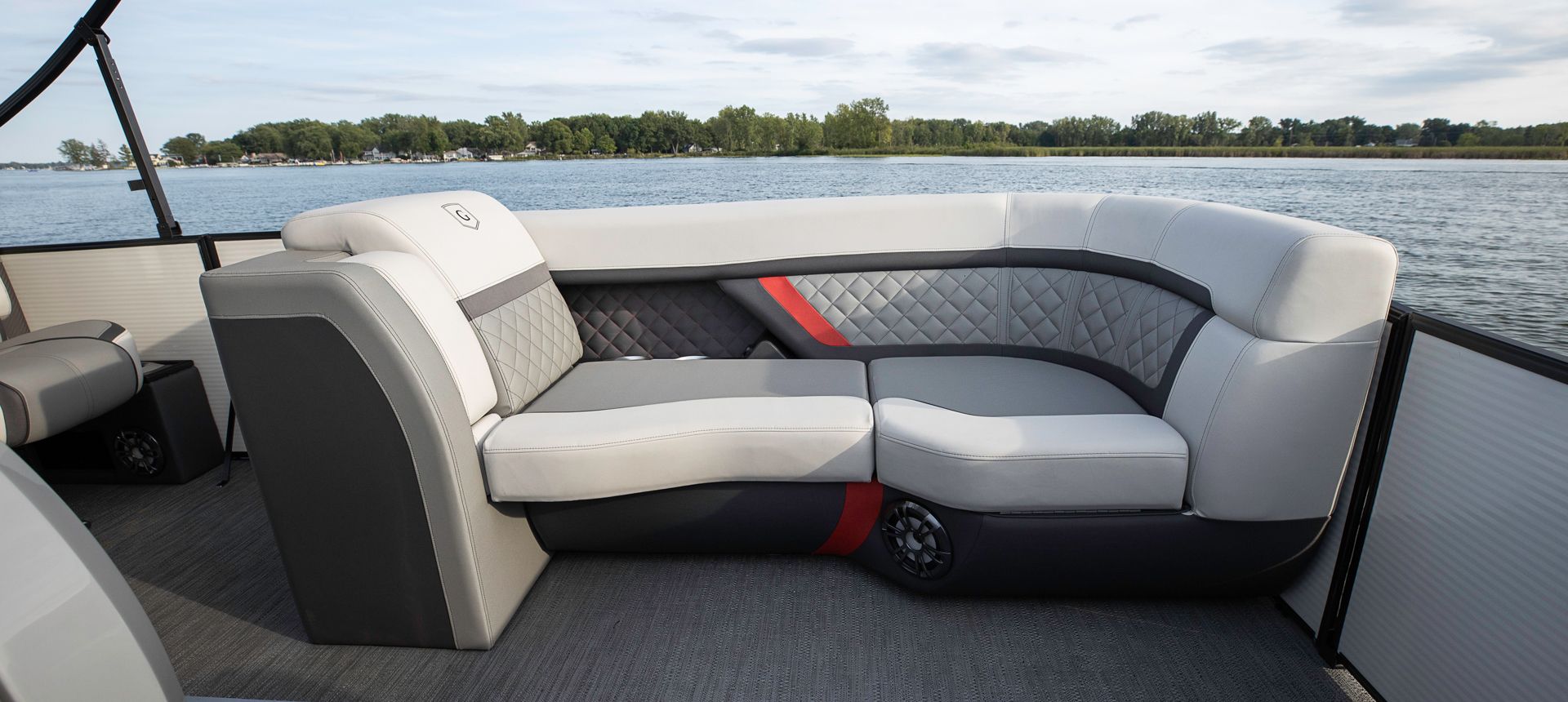 2021 Godfrey Pontoon Boats AquaPatio 235 SBC iMPACT 29 in. Center Tube