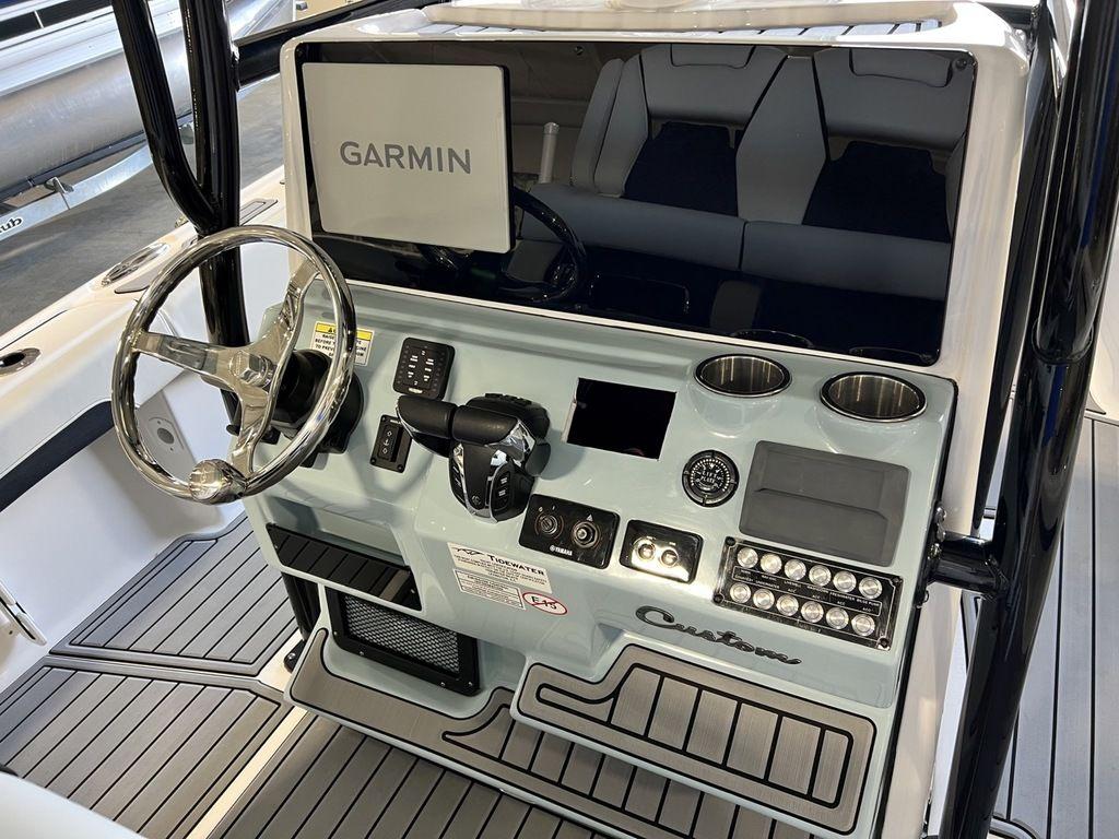 2022 Tidewater Boats 2700 Carolina Bay