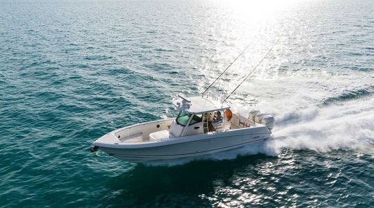 2018 Boston Whaler 350 Outrage