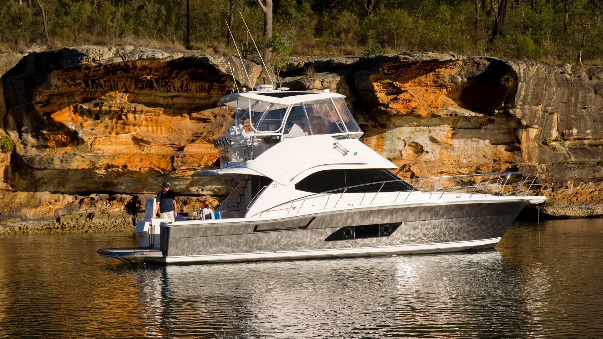 2021 Riviera 43 Open Flybridge