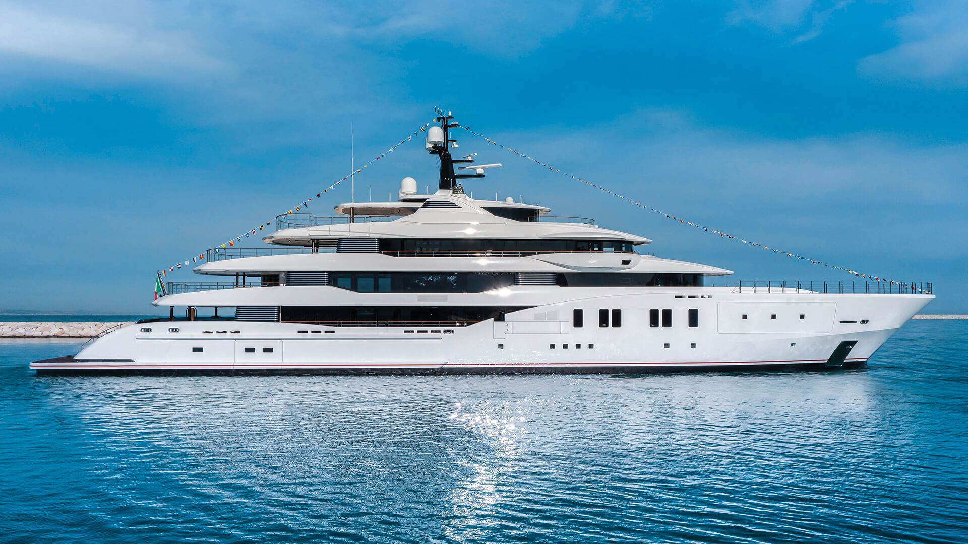 2023 CRN M/Y 139