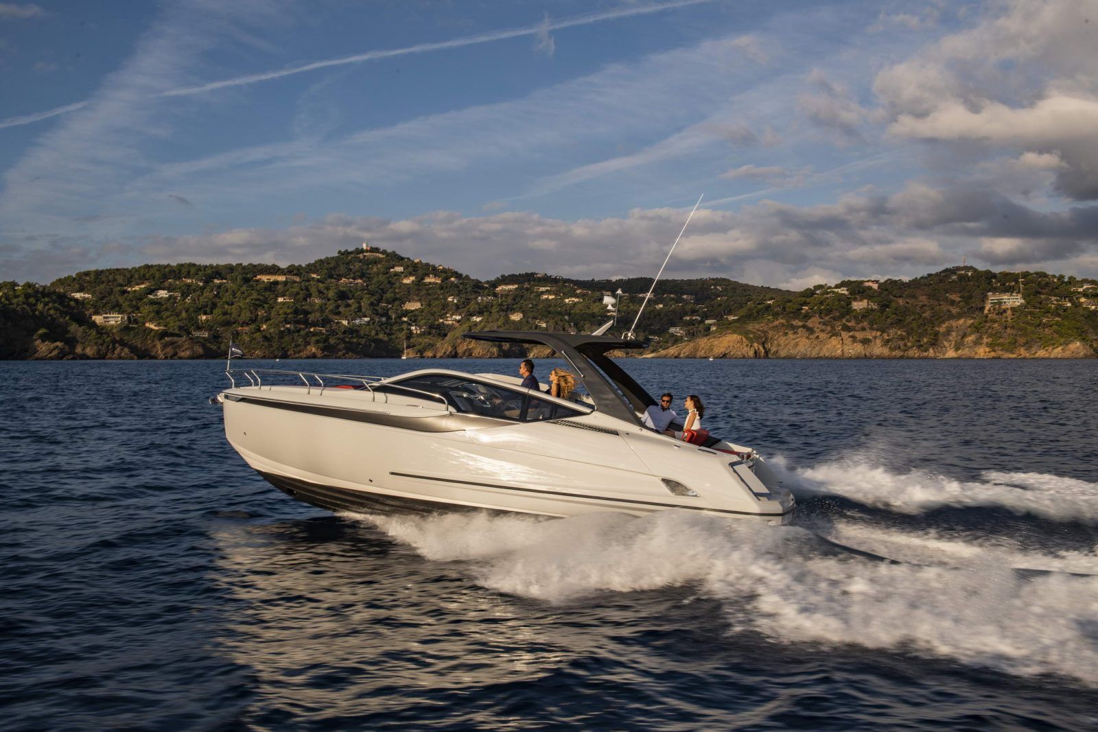 2020 Fairline F-Line 33