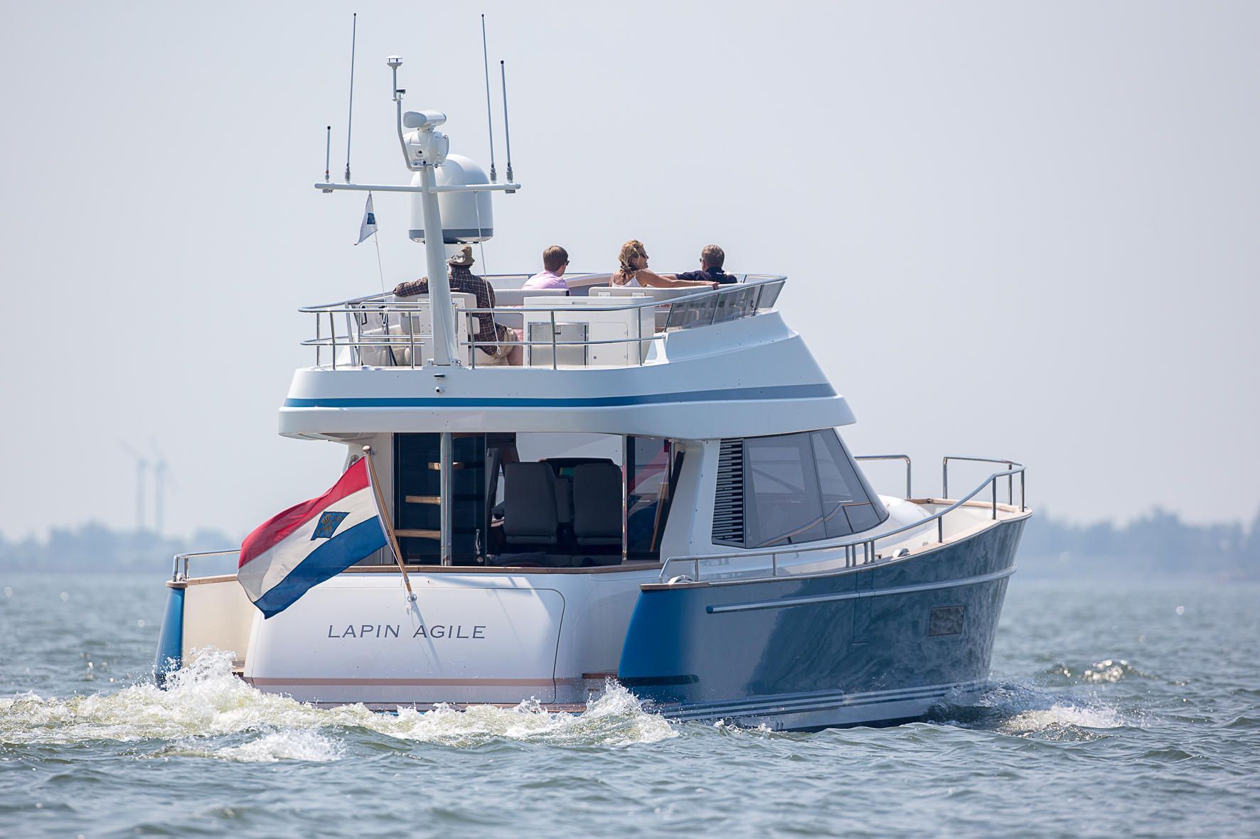 2013 Contest Yachts 52MC Flybridge