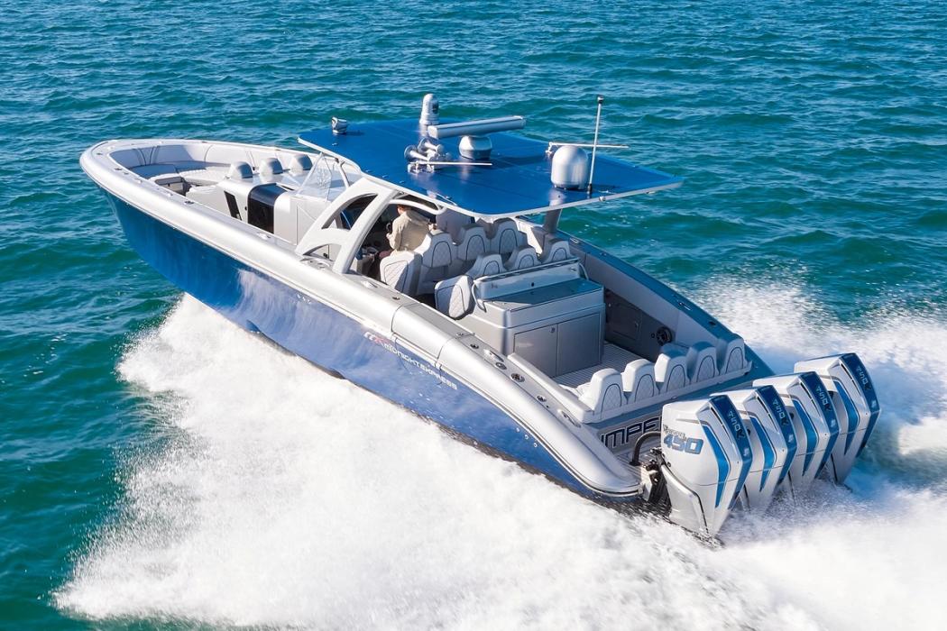 2022 Midnight Express 43 Solstice