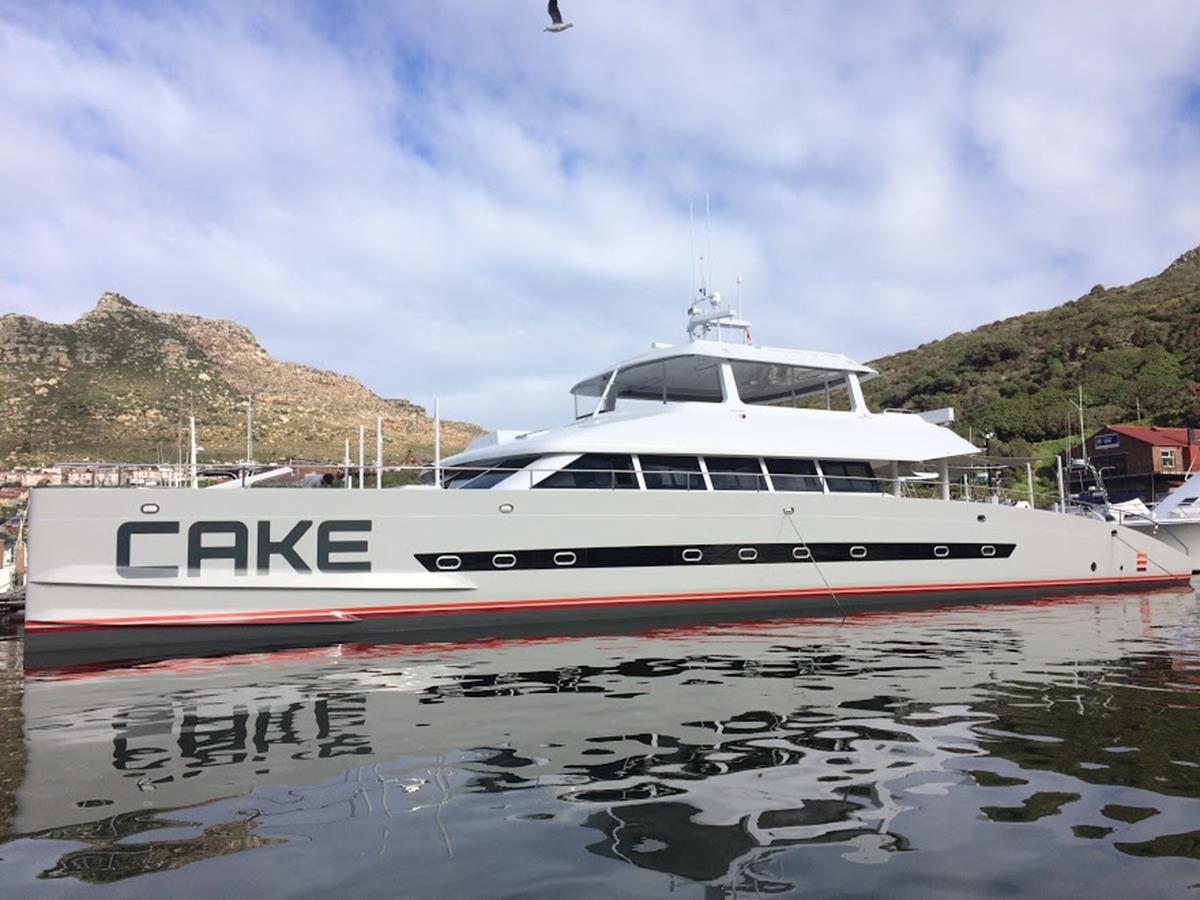 2016 Two Oceans 800E Power Catamaran II Cake