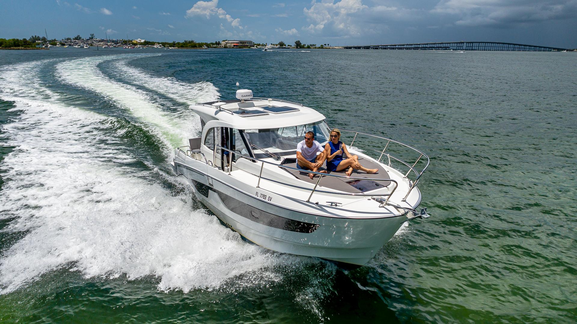 2021 Beneteau Antares 11 OB