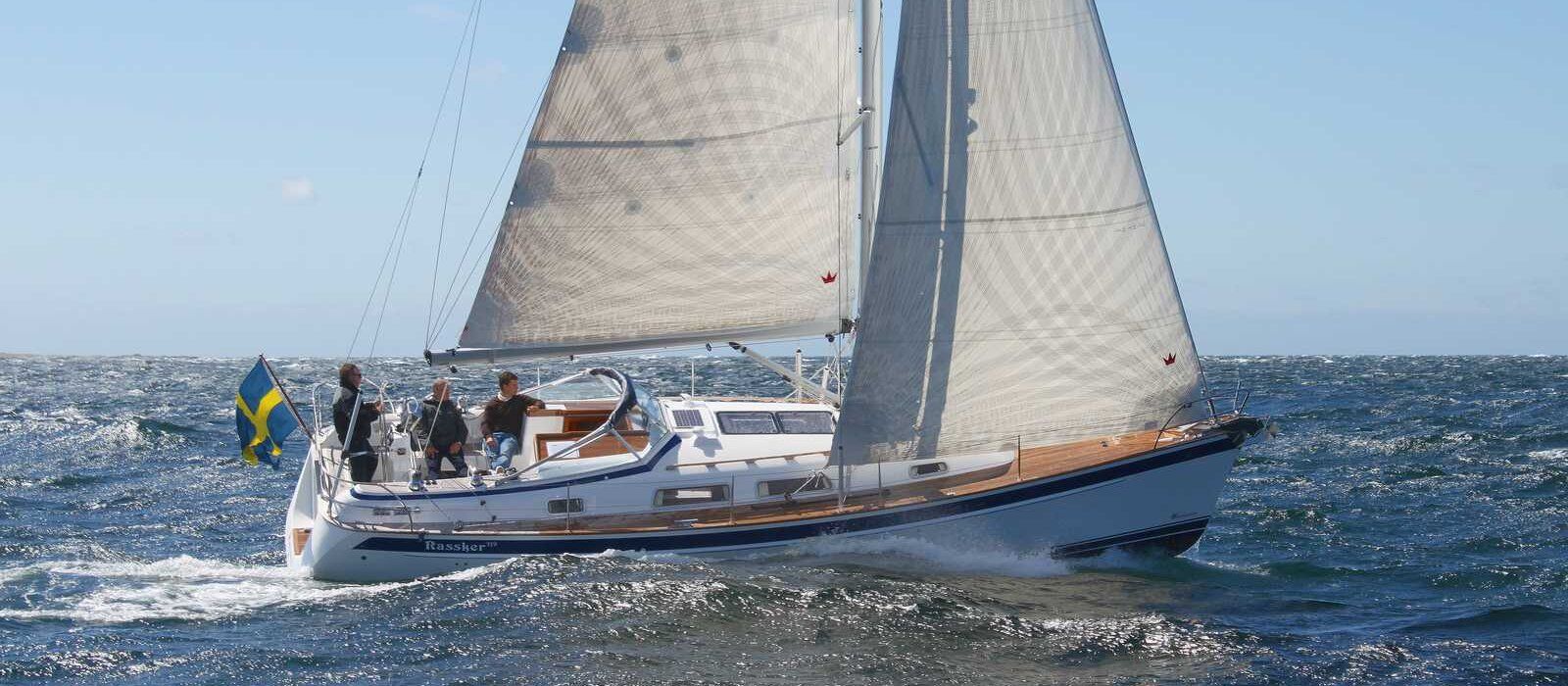 2010 Hallberg - Rassy 372