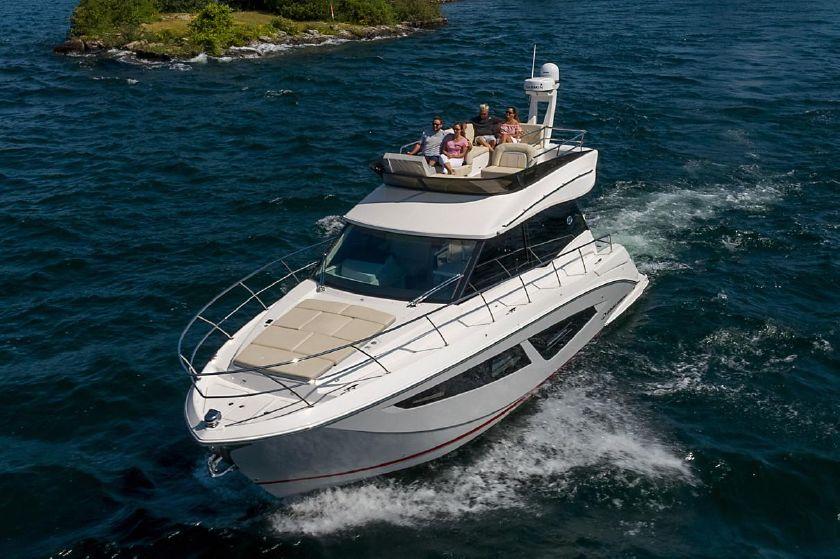 2020 Regal Boats 42 Fly