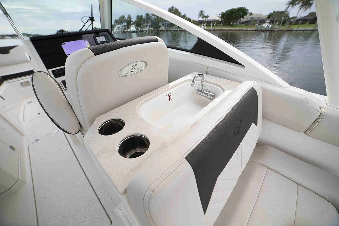2023 Sailfish Boats 276 DC