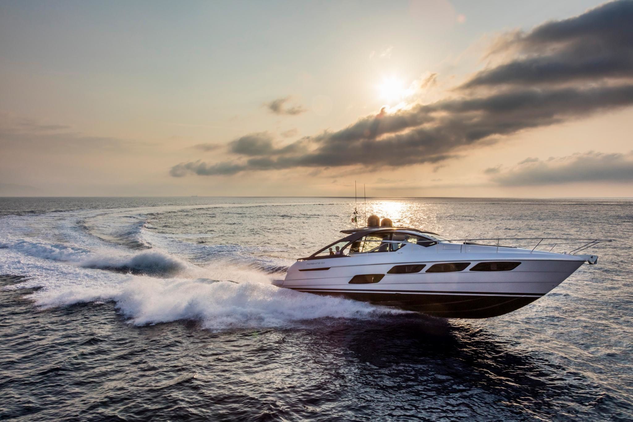 2016 Pershing Yachts 5X