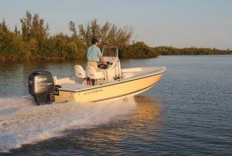 2016 Cobia Boats 21 Bay
