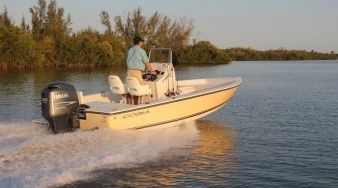 2016 Cobia Boats 21 Bay