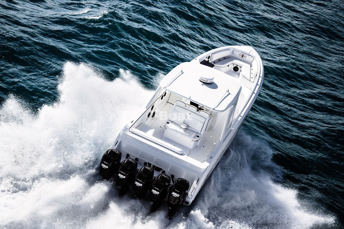 2022 Cigarette Racing 42 Huntress 2250 HP