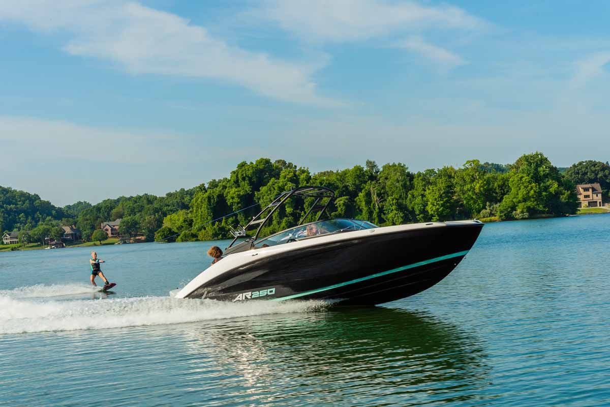 2023 Yamaha Boats AR250