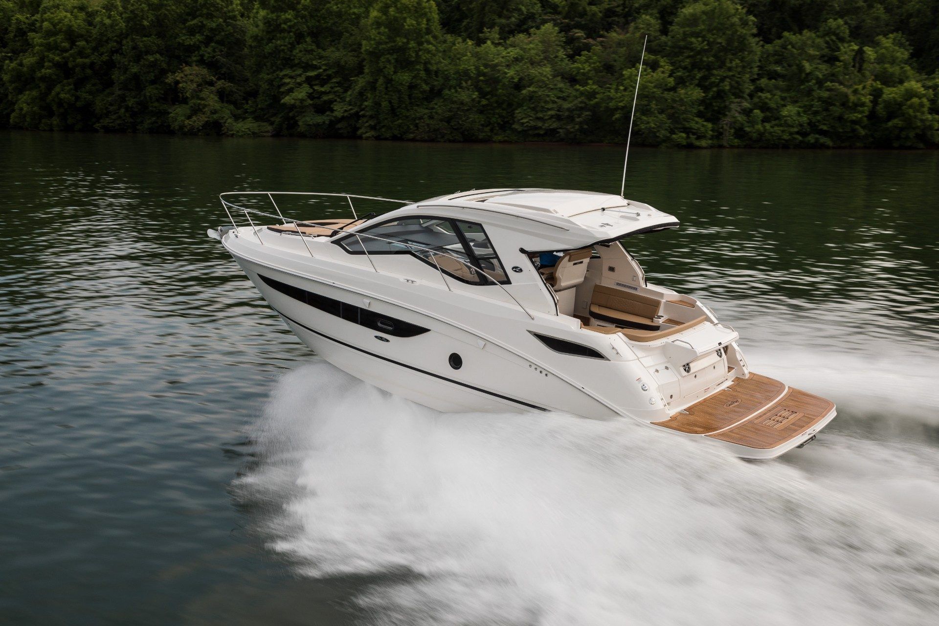 2021 Sea Ray Sundancer 350 Coupe