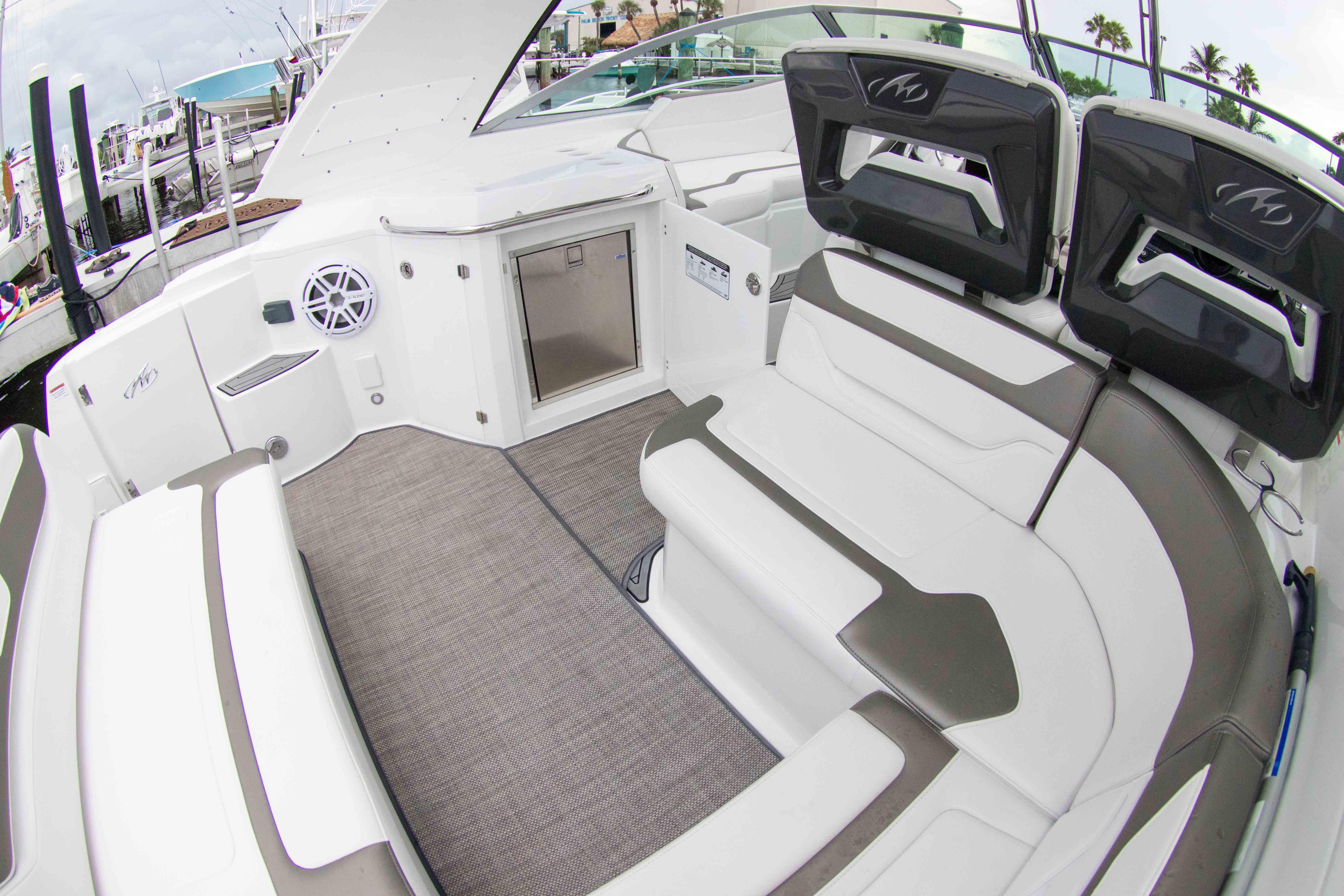 2020 Monterey Elite 27 OB