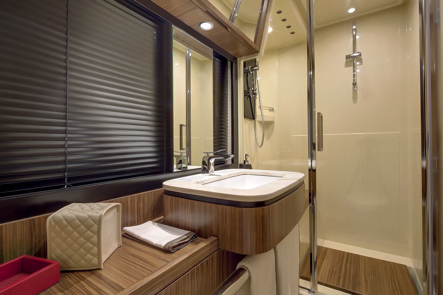 2013 Azimut Yachts Magellano 53