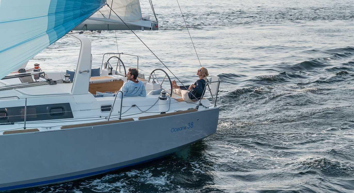 2013 Beneteau Oceanis 38