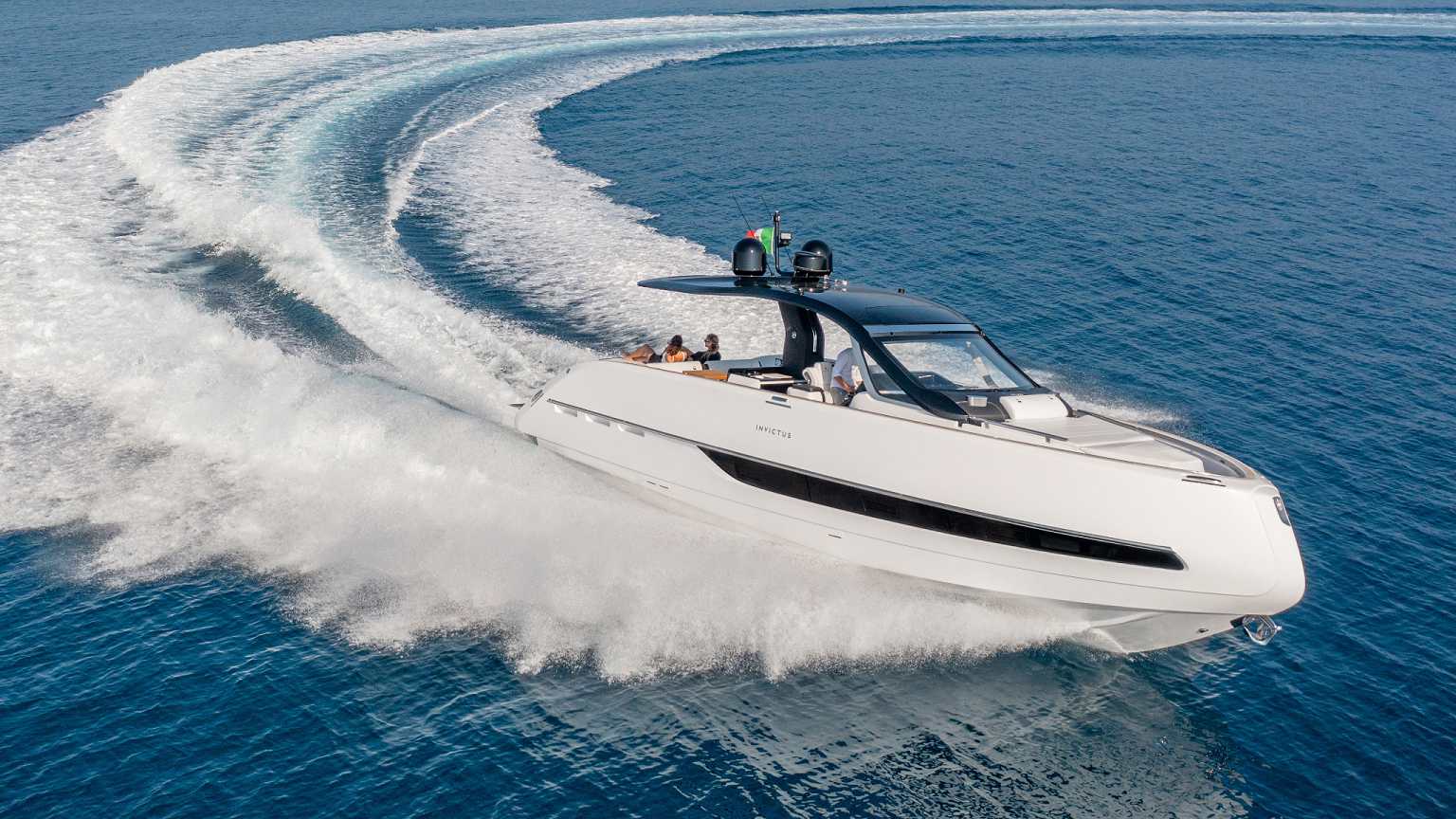 2023 Invictus Yacht TT420