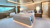Westport 135 full-width master stateroom with centre-line king bed