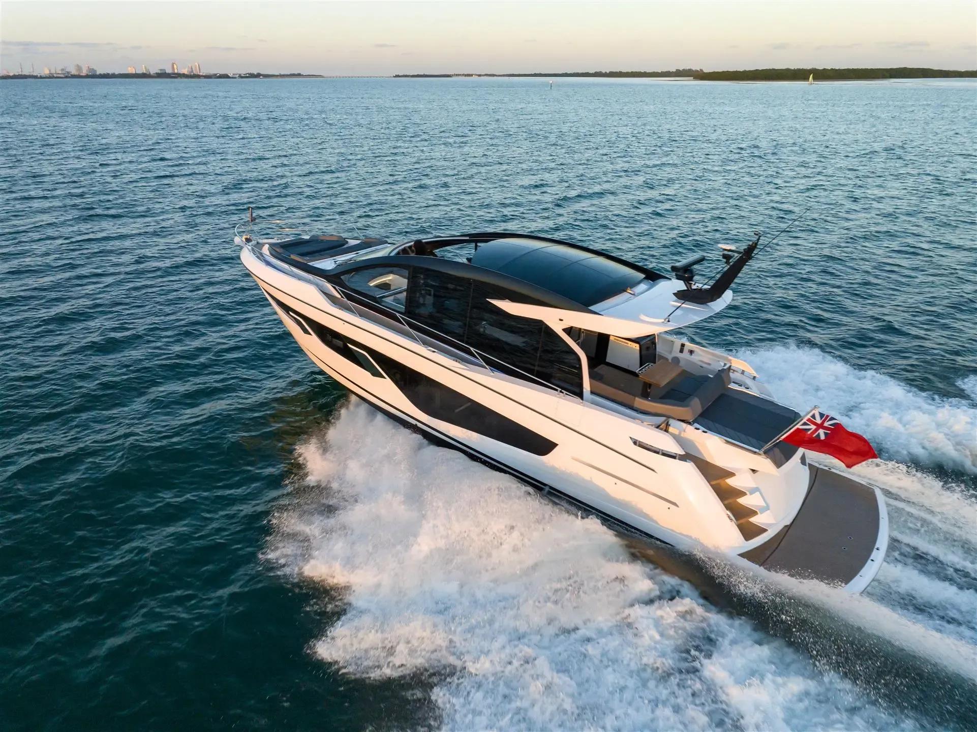 2024 Sunseeker Predator 65