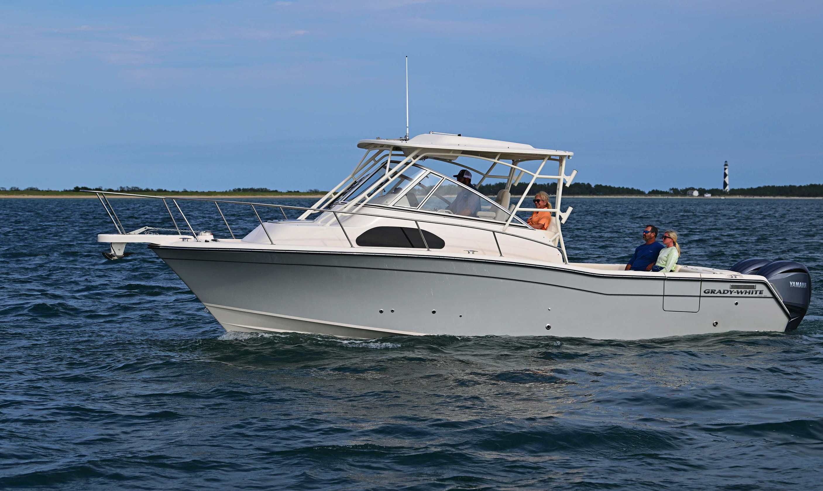 2022 Grady-White Marlin 300