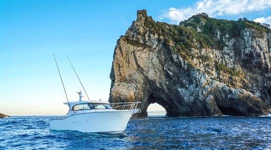 2022 Makaira Boats GEN3 35 Outboard