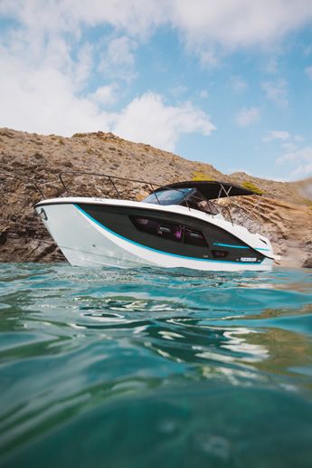 Quicksilver Activ 875 Sundeck, photo 5