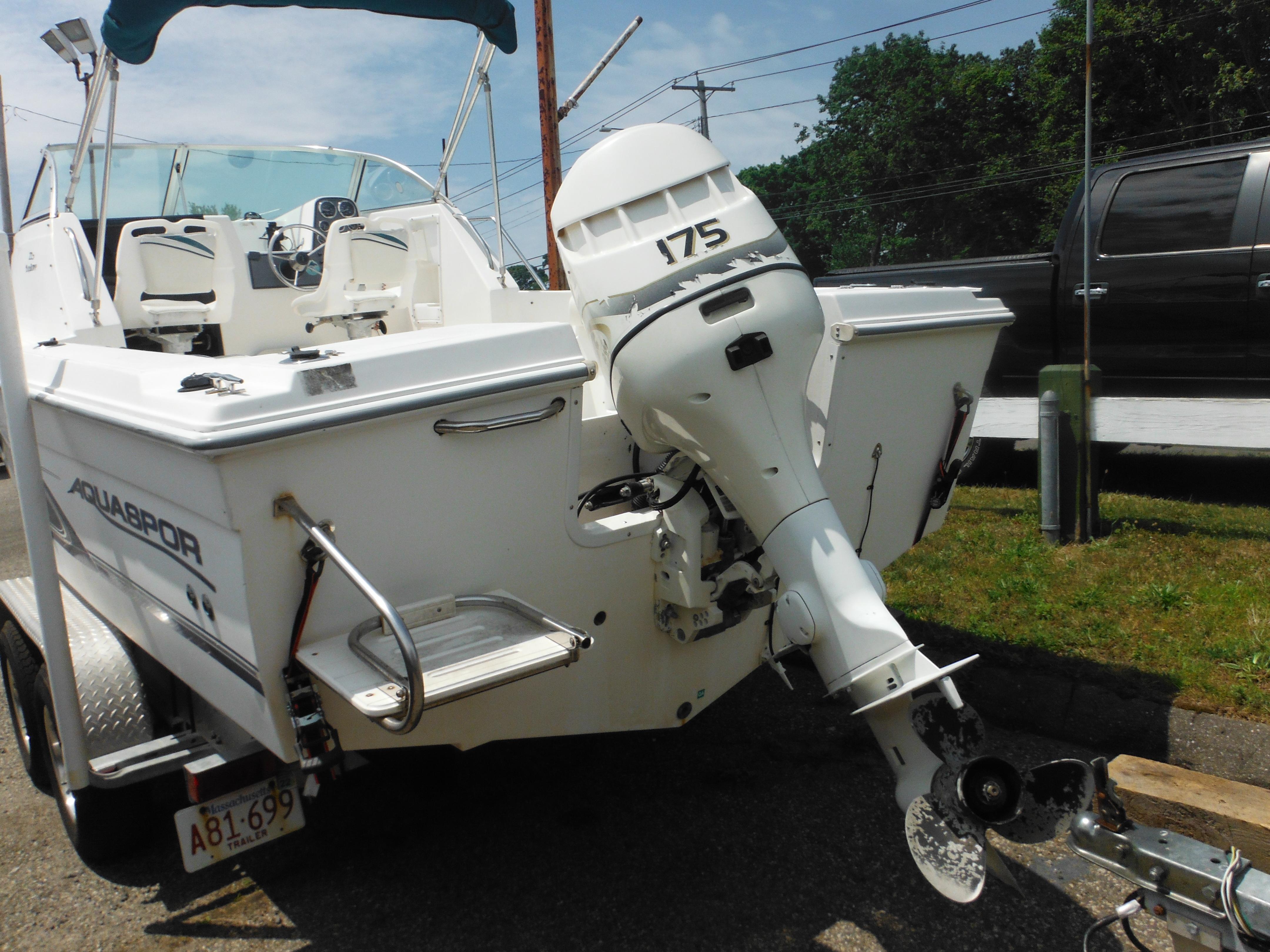 1999 Aquasport 215 Explorer