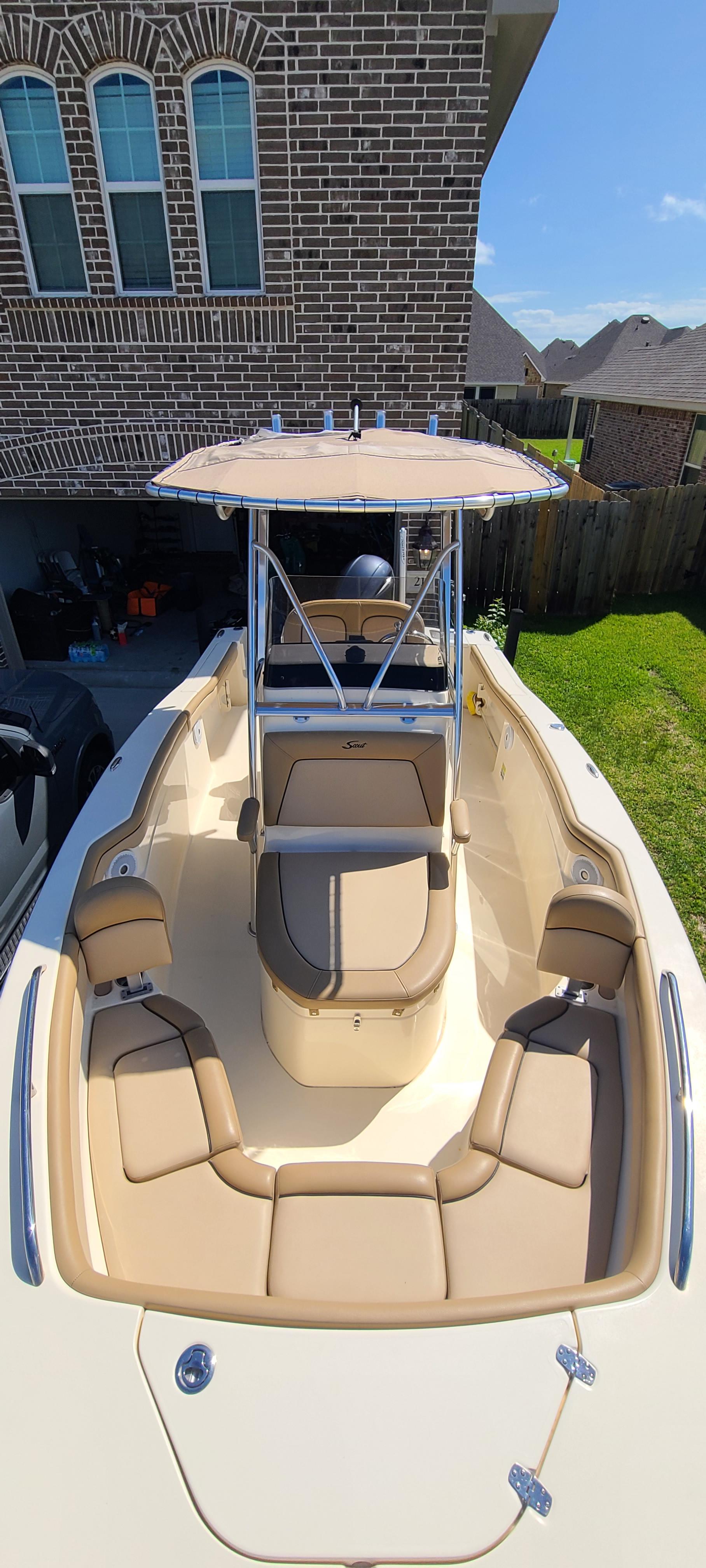 2019 Scout Boats 215 XSF