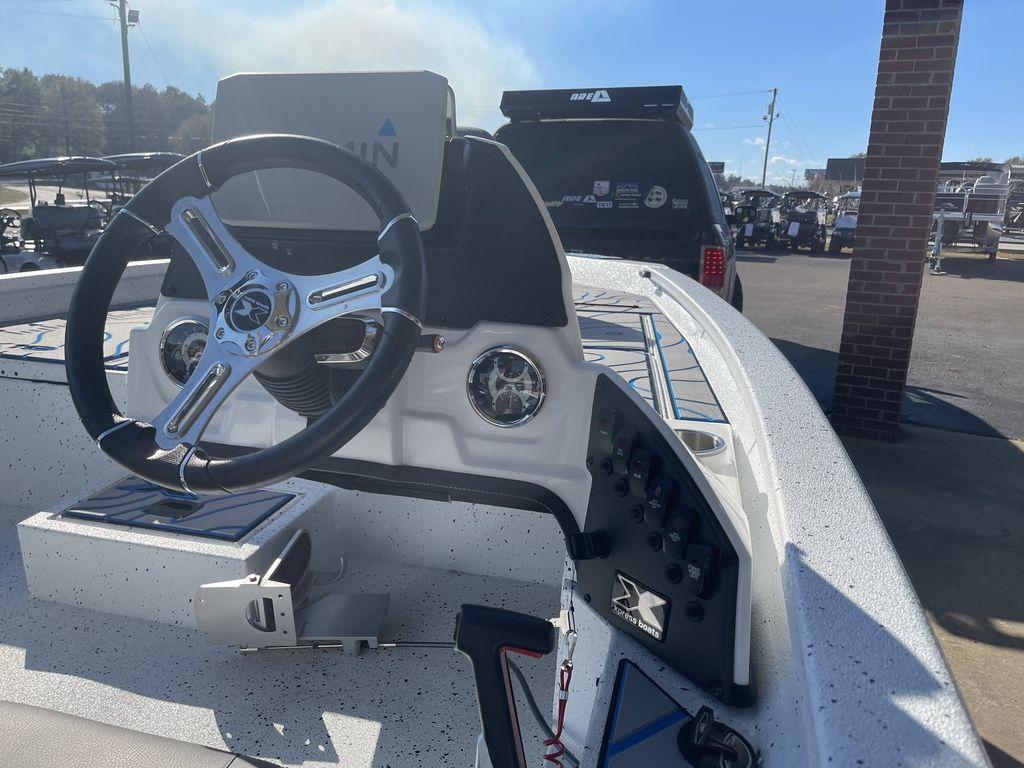 2022 Xpress Boats X19 Pro