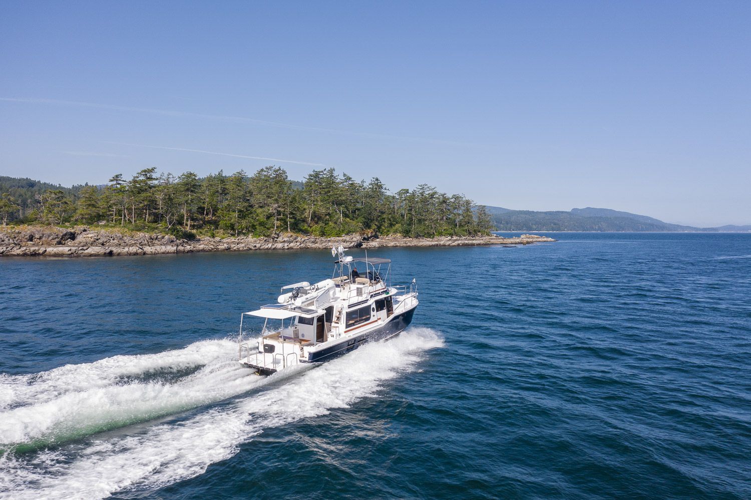 2022 Ranger Tugs R-43 Command Bridge