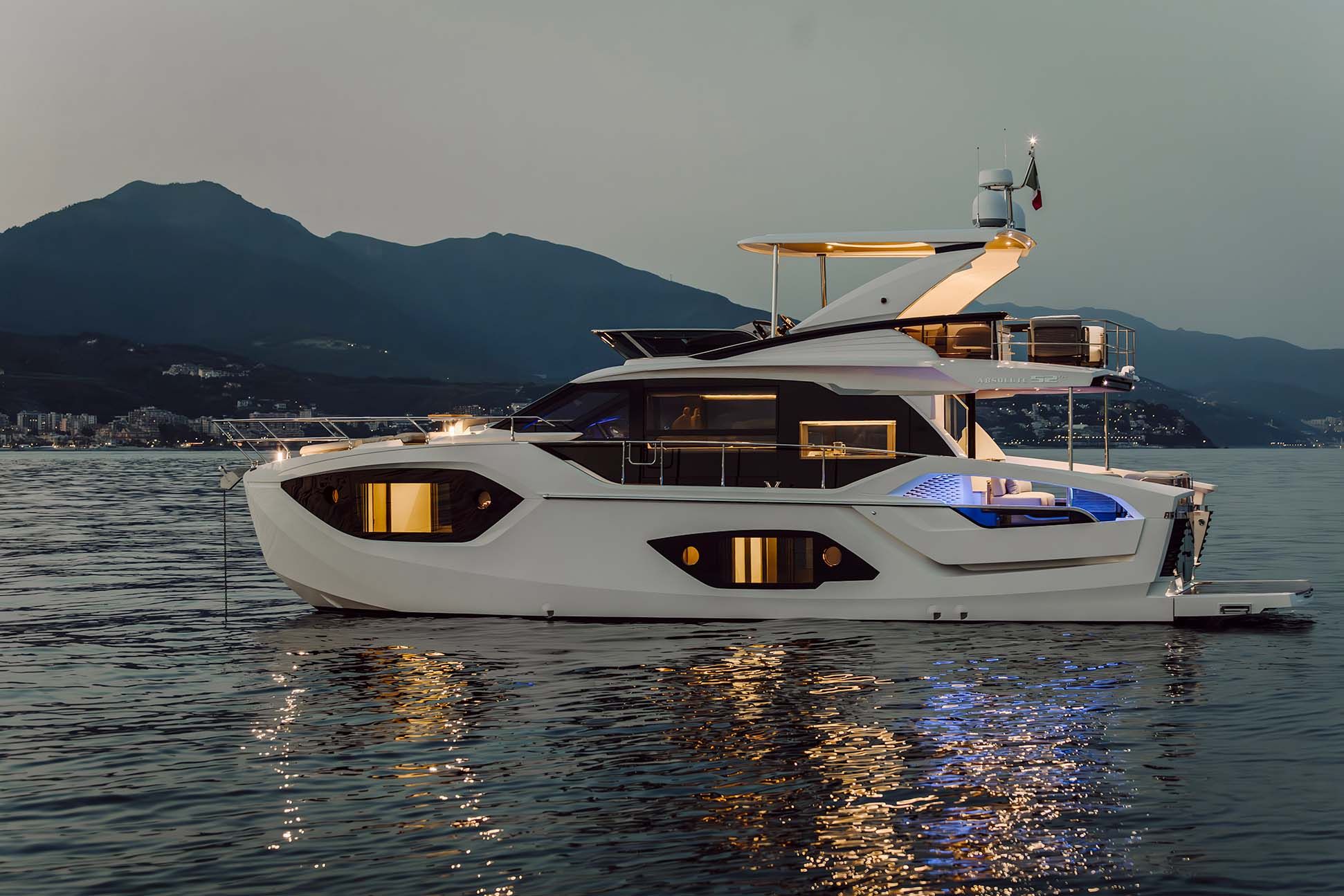 2023 Absolute Yachts 52 FLY