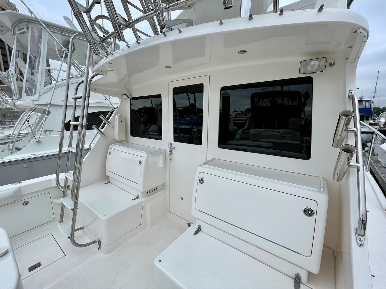 2005 Cabo Yachts Flybridge