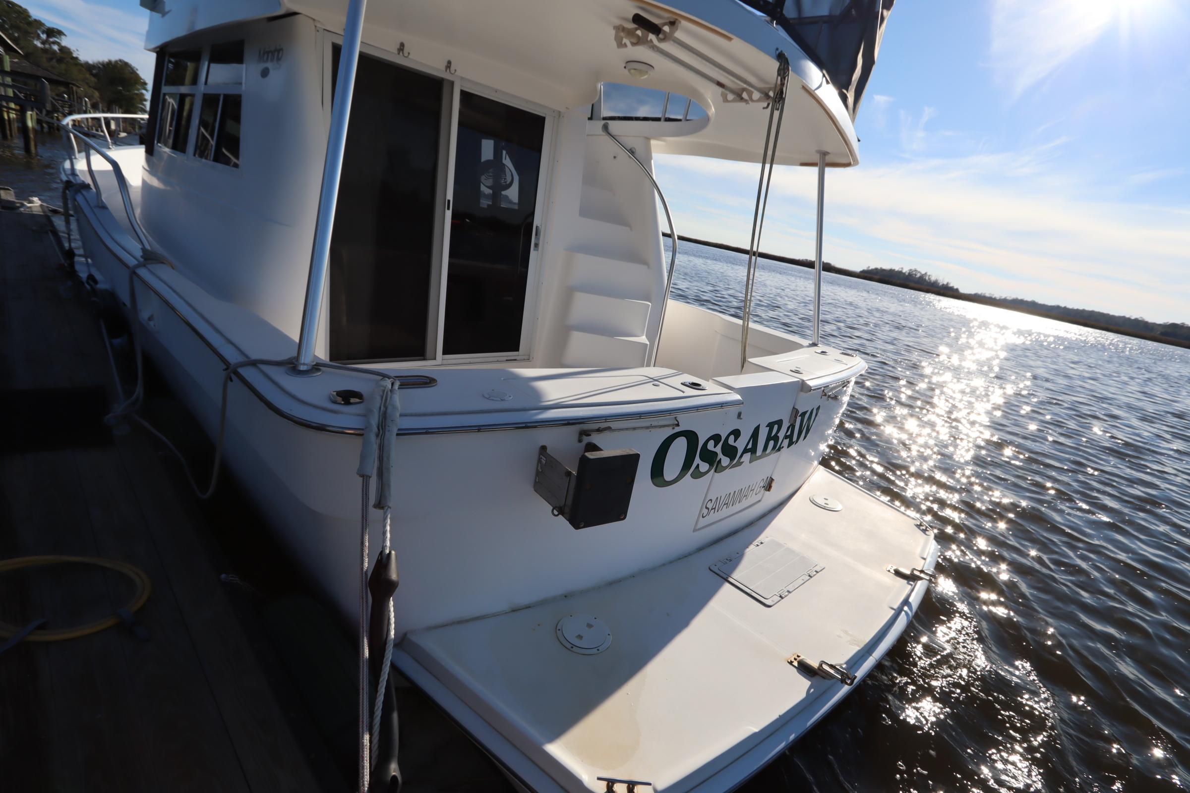 2003 Marlow Pilot 390 Trawler