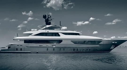 2015 Sanlorenzo Yachts 46Steel