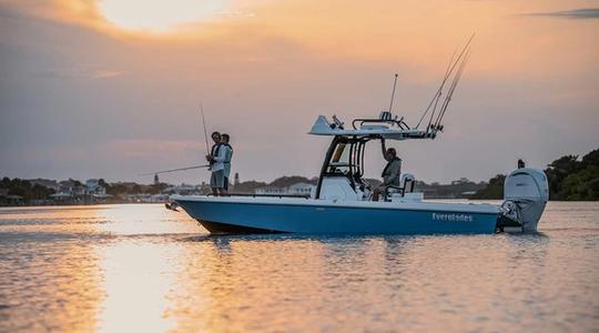 2022 Everglades 253 CC