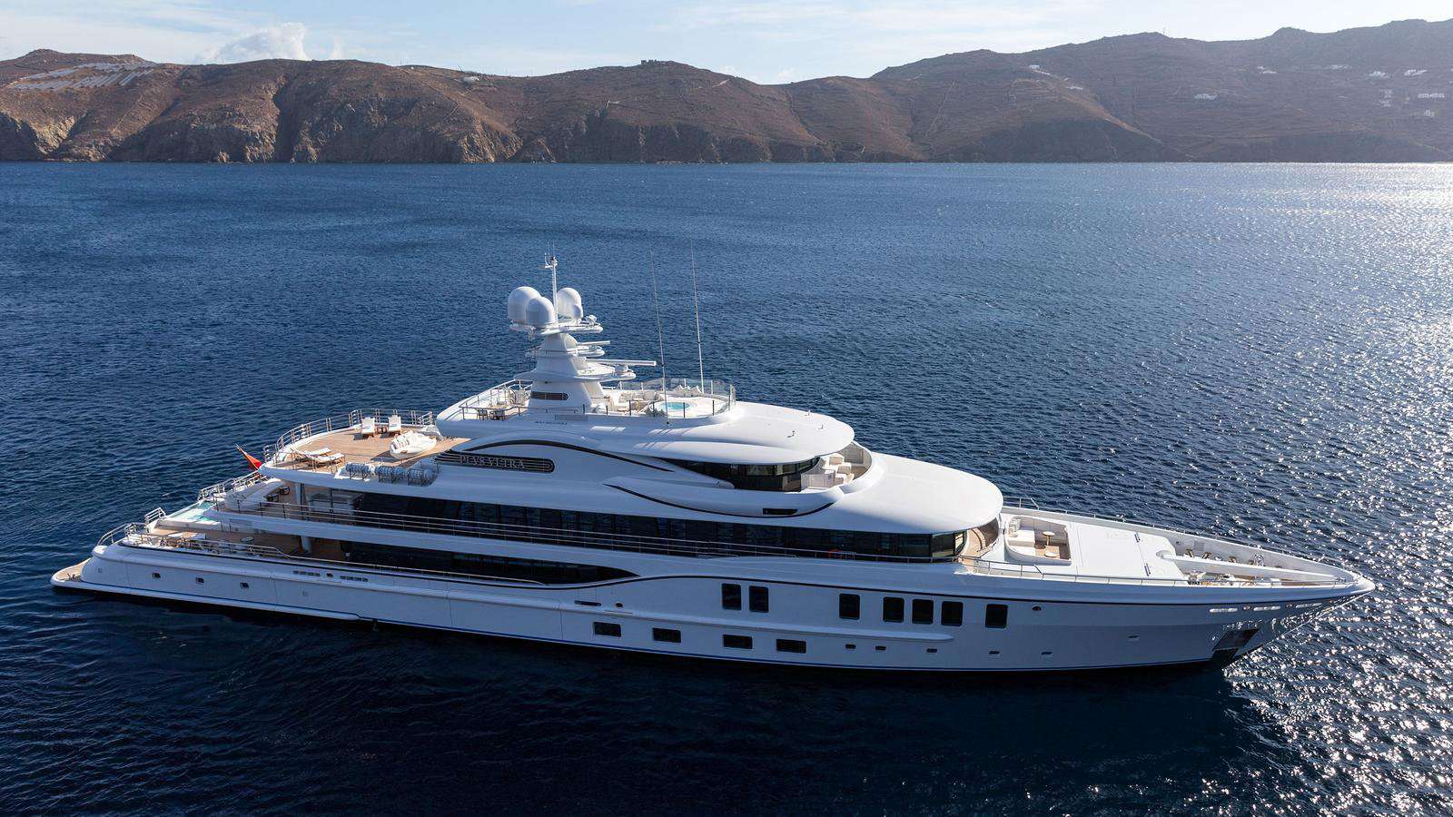 2016 Amels PLVS VLTRA