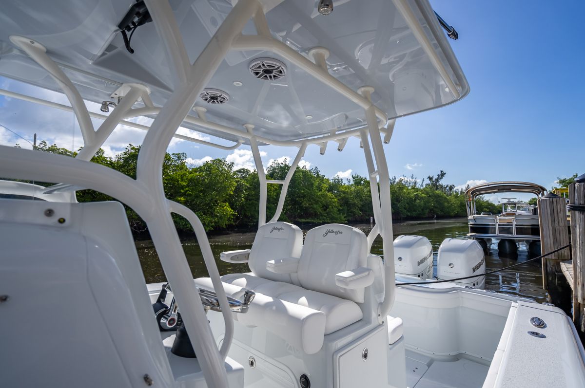 Leaning post and cockpit of the Yellowfin 32 Offshore under the hardtop