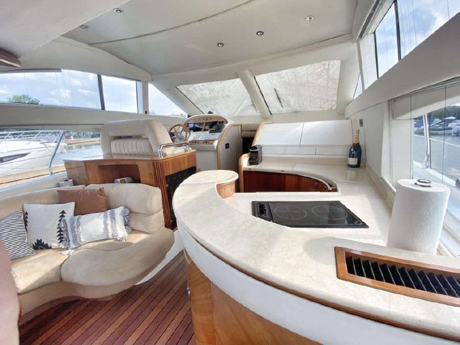 1999 Azimut Yachts 52 Fly