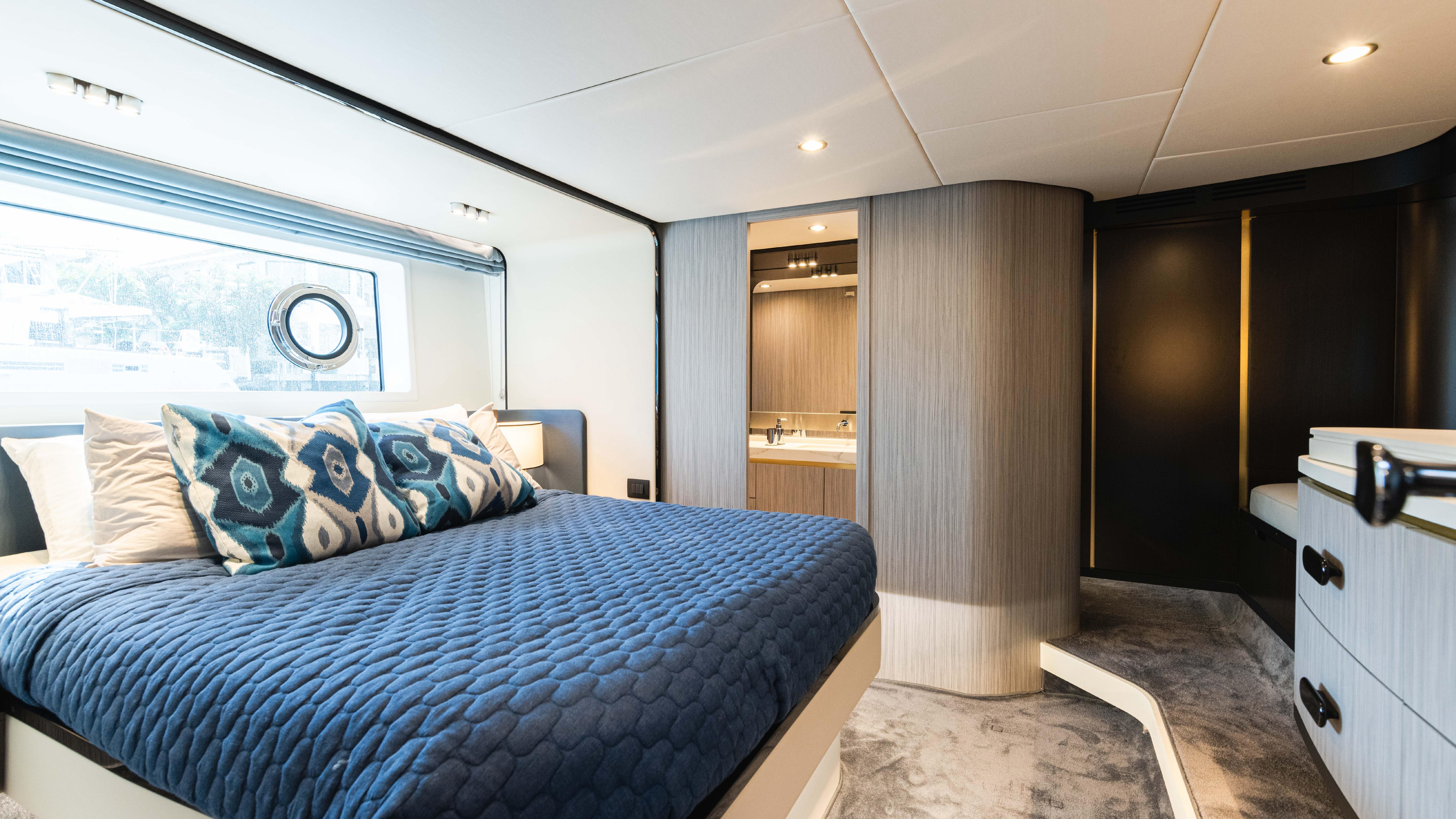 2017 Azimut Yachts 60 Fly