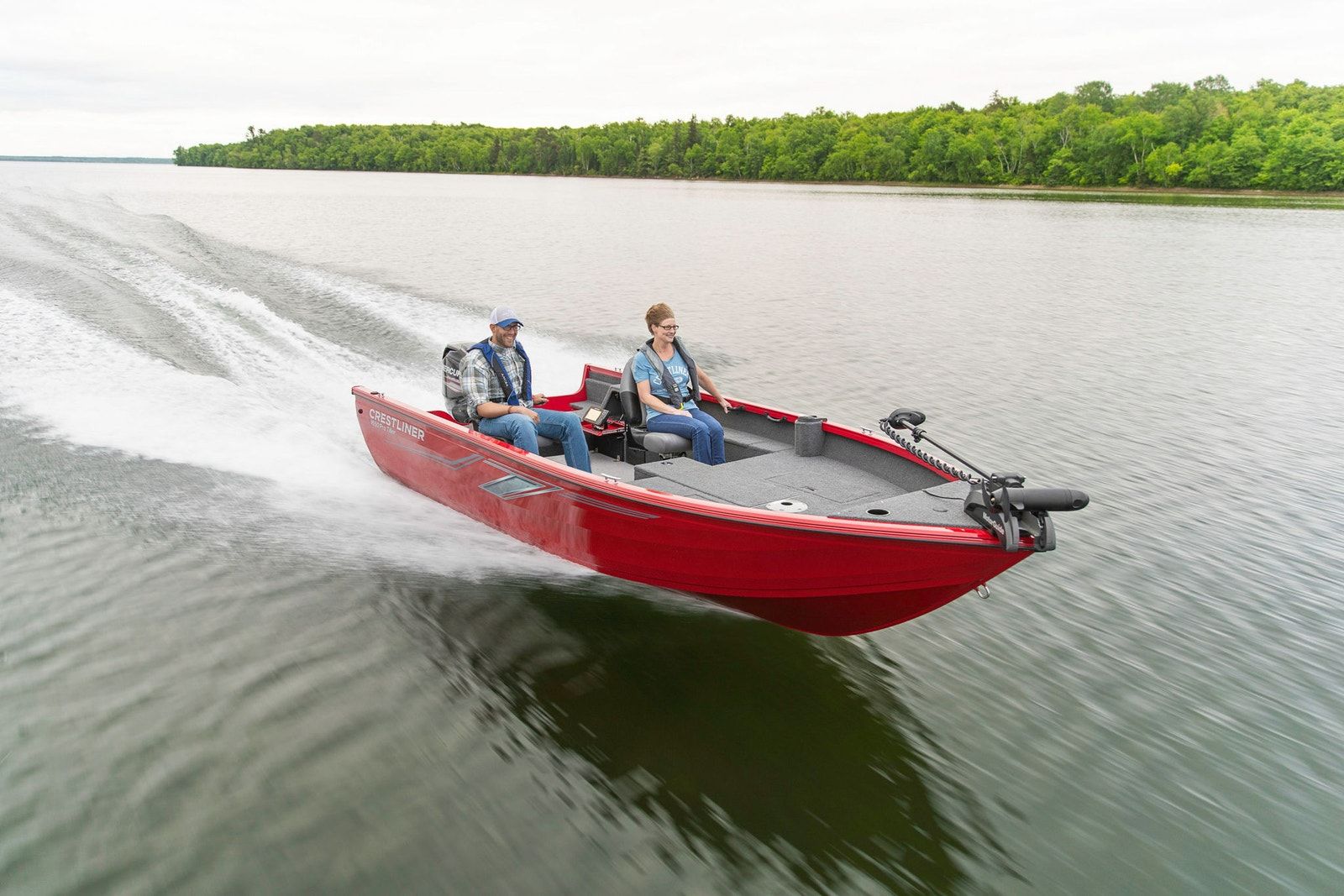 Crestliner 1650 Pro Tiller aluminium Deep-V tiller fishing boat