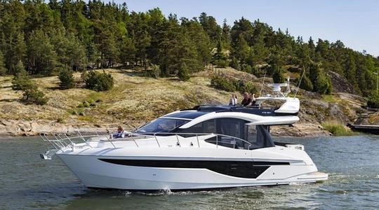 2022 Galeon Yachts 470 Skydeck