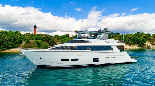 2017 Hatteras Yachts M75 Panacera