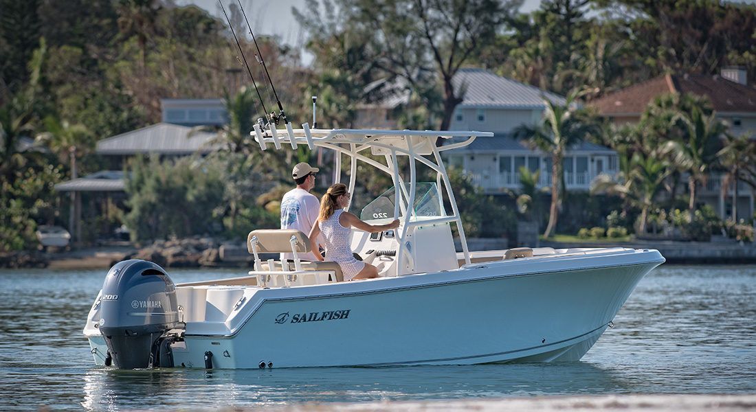 2022 Sailfish Boats 220 CC