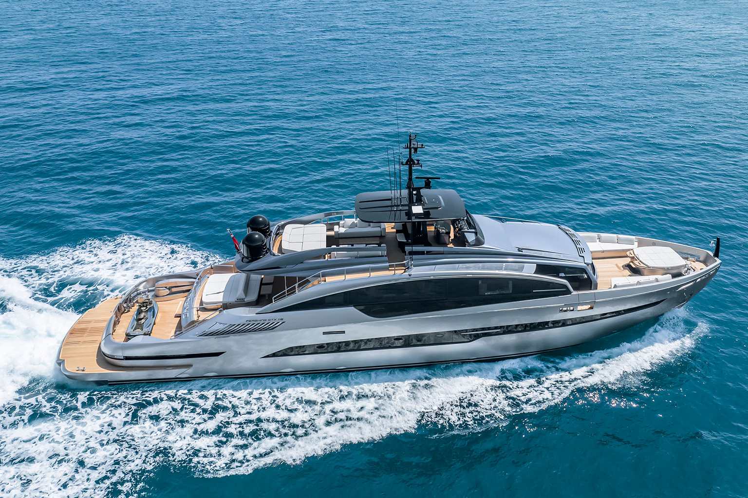 2022 Pershing Yachts GTX116